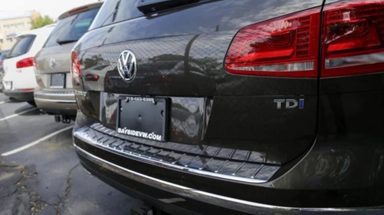Με τις ΗΠΑ «τα βάζει» η Γερμανία για τη VW