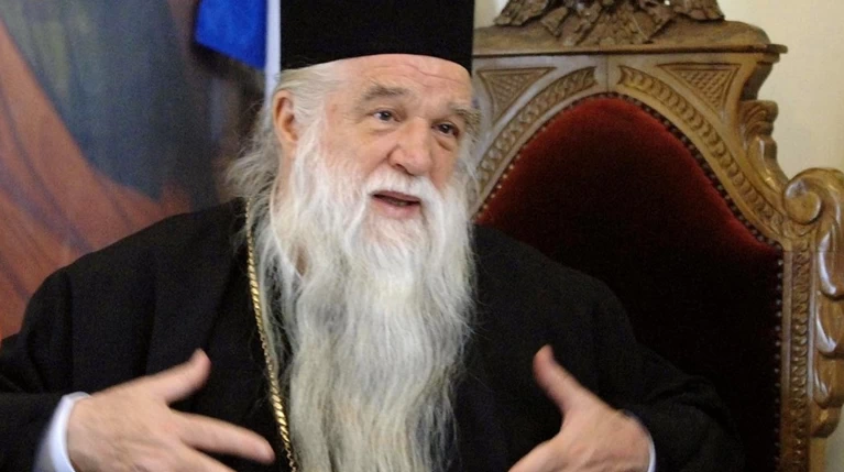 Ο Αμβρόσιος θέλει να παραιτηθεί αλλά θα μειωθεί ο μισθός