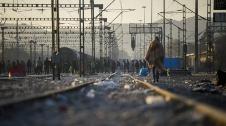 Kλειστά κρατά η ΠΓΔΜ τα σύνορα για τους πρόσφυγες στην Ειδομένη