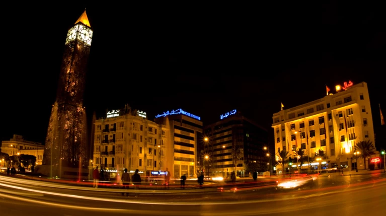 Απαγορεύτηκε η κυκλοφορία το βράδυ στην Τυνησία