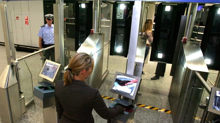 Οι συνέπειες για τους Ελληνες αν βγούμε από τη Σένγκεν