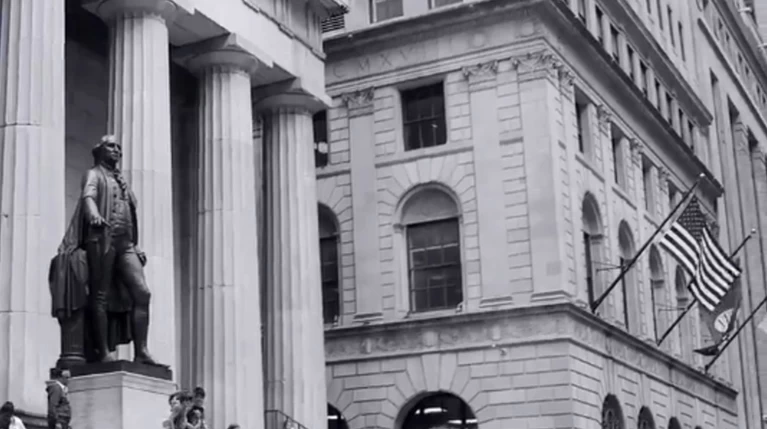 Η απίστευτη «μυστική» ιστορία της Wall Street