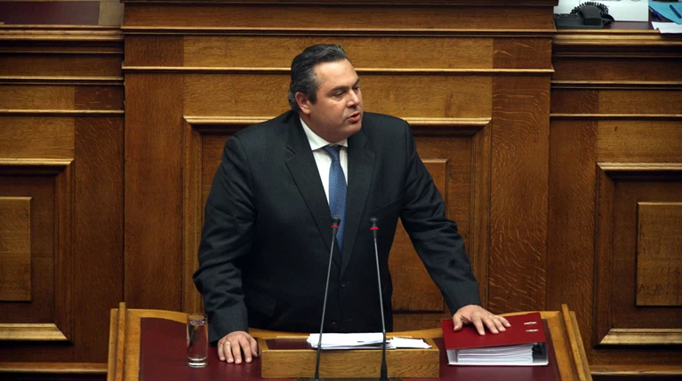 Άλλα λέει ο Καμμένος, άλλα το ΝΑΤΟ για το προσφυγικό