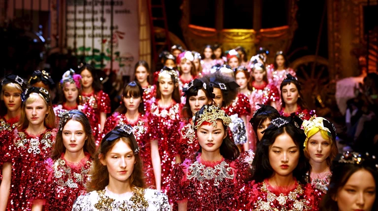 Εικόνες από τo εκπληκτικό σόου των Dolce & Gabbana στο Μιλάνο