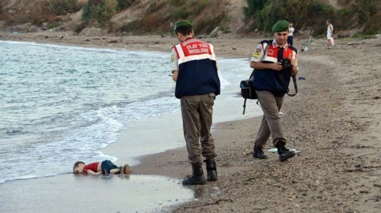 Τέσσερα χρόνια φυλακή σε δύο Σύρους για το θάνατο του μικρού Αϊλάν