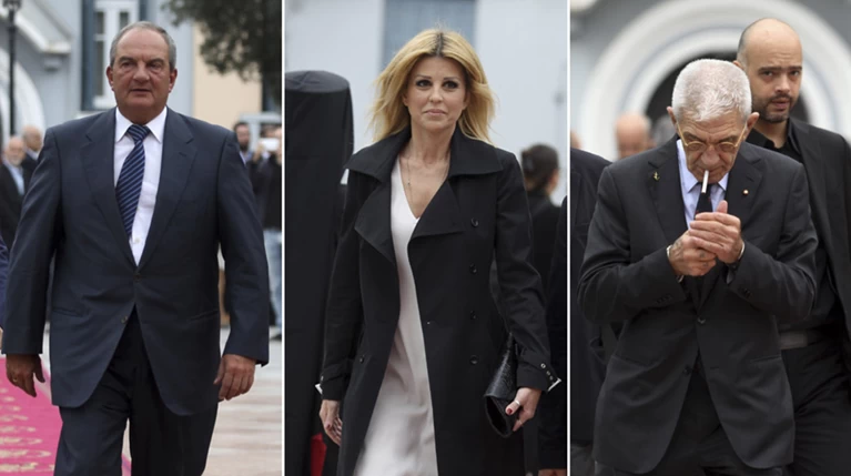 Η εμφάνιση Καραμανλή, το τσιγάρο του Μπουτάρη και η Έλενα Ράπτη