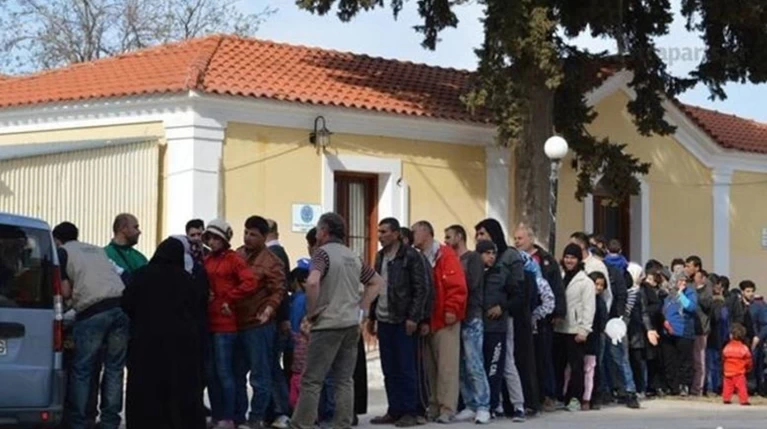 Ο δήμος Χίου απέρριψε τις κυβερνητικές προτάσεις για το προσφυγικό