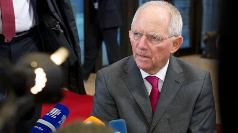 Σόιμπλε: Ελπίζω η Λεπέν να μην γίνει ποτέ πρόεδρος της Γαλλίας