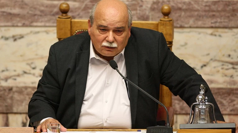 Βούτσης κατά δανειστών: Μας προκαλούν ασφυξία και μας ταπεινώνουν