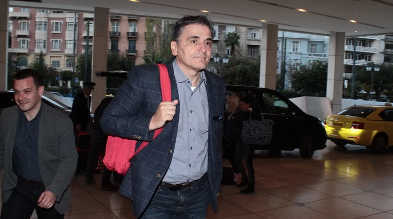 Τσακαλώτος: Συζητάμε παράταση του κόφτη μετά το 2018