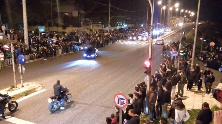 «Κόντρες» στη Βάρκιζα με τριάντα συλλήψεις και επεισόδια