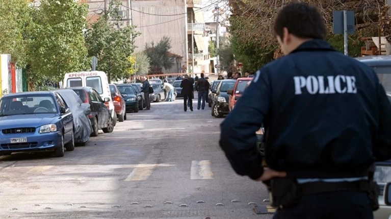 Ληστές απείλησαν 85χρονη με κατσαβίδι στο σπίτι της