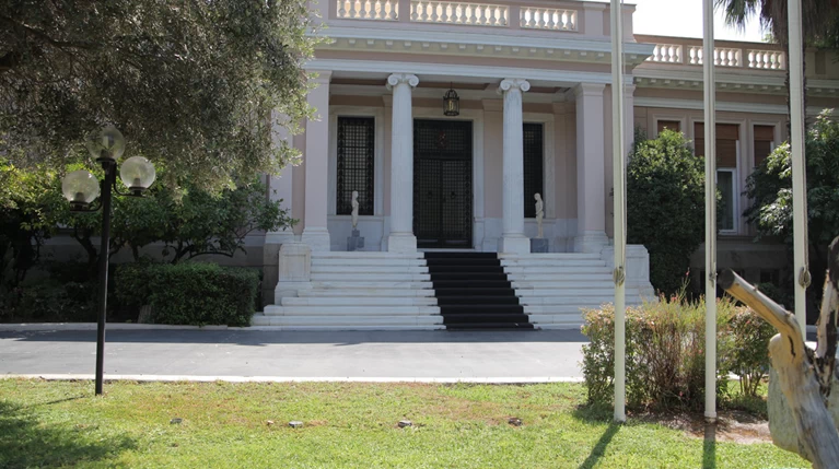 Αναζωπυρώνονται τα σενάρια για παράταση της αβεβαιότητας