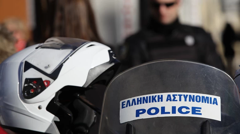 Απέλυσαν αστυνομικό που διαγνώστηκε με ηπατίτιδα Β στη Θεσσαλονίκη