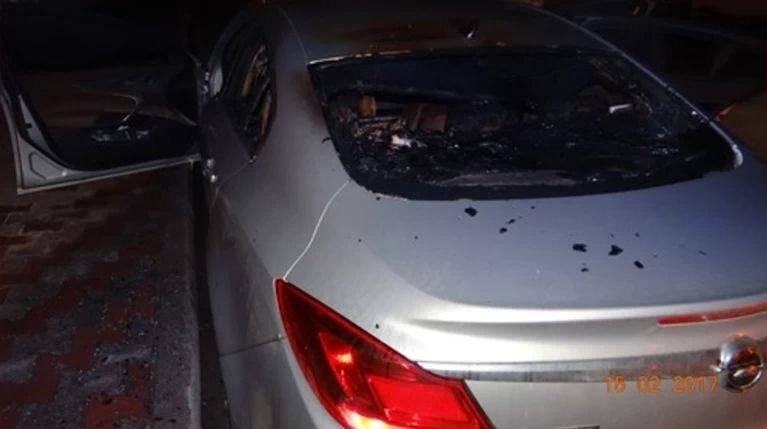 Κομοτηνή: Έκαψαν αυτοκίνητο δημοσιογράφου της μειονότητας