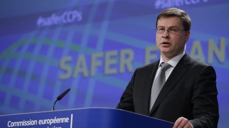 Ντομπρόβσκις: Πρέπει να γίνει από όλους μια τελική προσπάθεια