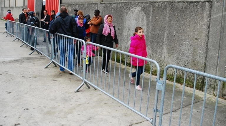 Καλαί: Γύρισαν 400 μετανάστες κυρίως ασυνόδευτα παιδιά
