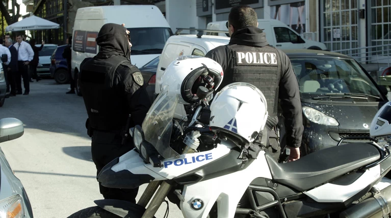 Εισβολή ληστών σε ξενοδοχείο στη Γλυφάδα