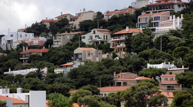 Σε ελεύθερη πτώση η αγορά ακινήτων, τα νέα σενάρια του ΕΝΦΙΑ