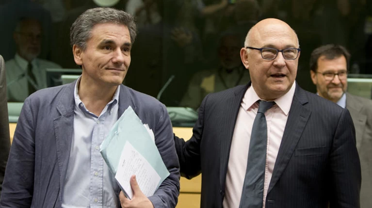 Ο Σαπέν βλέπει αύριο Τσακαλώτο, Παπαδημητρίου, Στουρνάρα