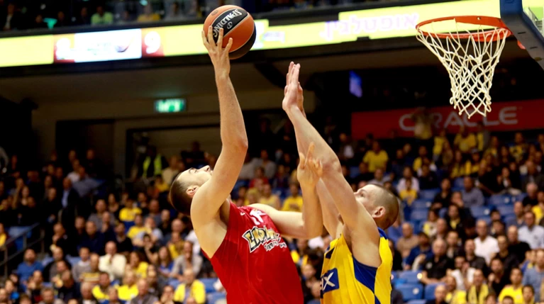 Euroleague: Ο Ολυμπιακός πέρασε νικηφόρα με 82-71 από το Τελ Αβίβ