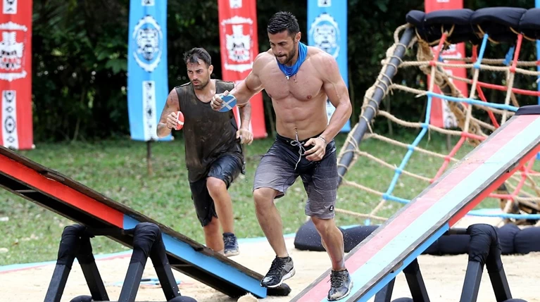 Survivor: Λιποθύμησε ο Κωνσταντίνος Βάσαλος από την ομάδα των μαχητών