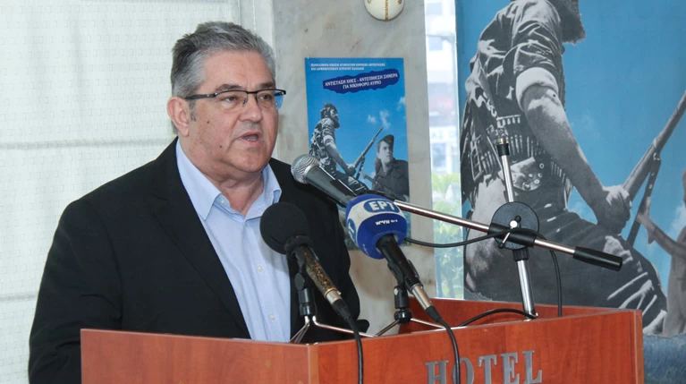 ΚΚΕ καλεί Καμμένο-Κοτζιά στη Βουλή για την ένταση στο Αιγαίο