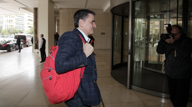 Το "μεγάλο παζάρι" κυβέρνησης - Θεσμών για τα μέτρα στο Χίλτον