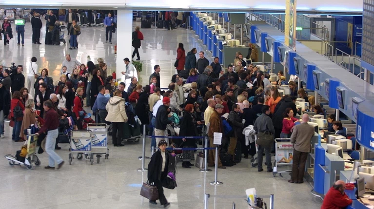 450.000 Έλληνες μετανάστευσαν από το 2008 έως το 2016