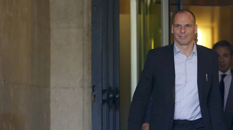 Βαρουφάκης: Κλείσαμε νωρίτερα τις τράπεζες για να μην υπάρξουν ταραχές