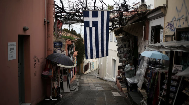 Οι δείκτες καταγράφουν τον "αργό θάνατο" της οικονομίας