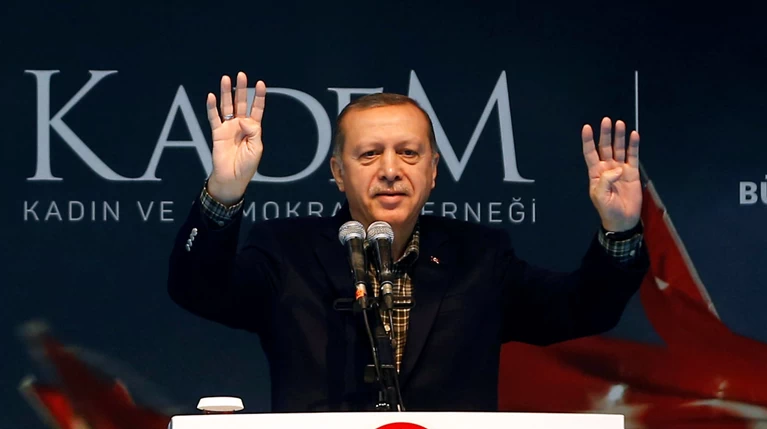 Νέα επίθεση από τον Ερντογάν κατά Μέρκελ και Ολλανδίας