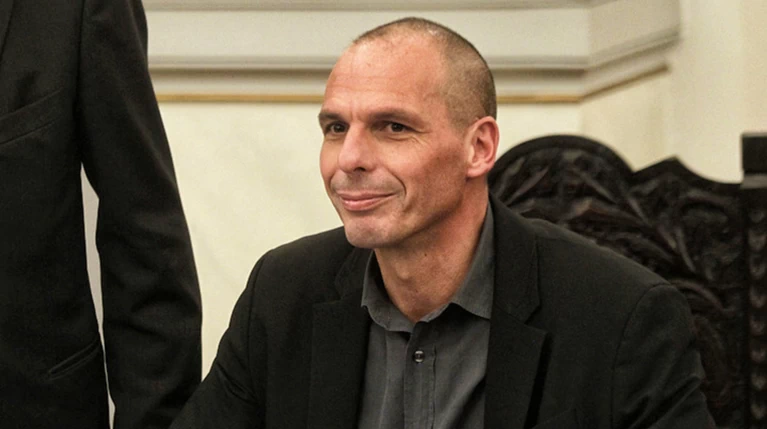 Ο Γιάνης προκαλεί ξανά να τον πάνε σε ειδικό δικαστήριο