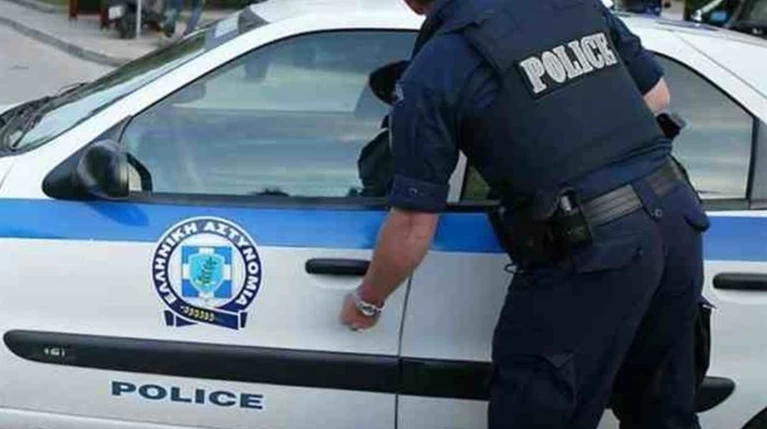 Οι ληστές περιέλουσαν με εύφλεκτο υγρό τον επιχειρηματία στα Πατήσια
