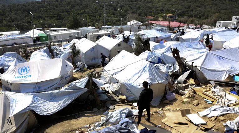 Süddeutsche Zeitung: Λέσβος, το νησί των φυλακισμένων
