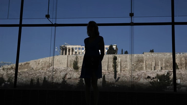 Σε ...βαθύ κόκκινο όλοι οι δείκτες της πραγματικής οικονομίας