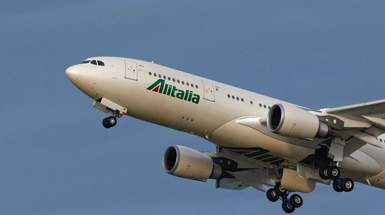 Υπό επιτροπεία η Alitalia με δάνειο από την Ιταλική κυβέρνηση