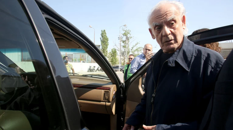 Αποφυλακίστηκε ο Άκης Τσοχατζόπουλος- Οι πρώτες εικόνες