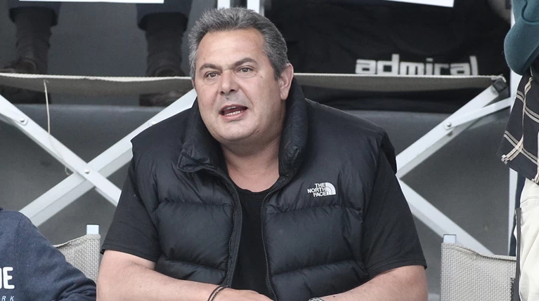 Ο Πάνος Καμμένος απαντά για τις χειρονομίες: «Έβριζαν την οικογένειά μου»