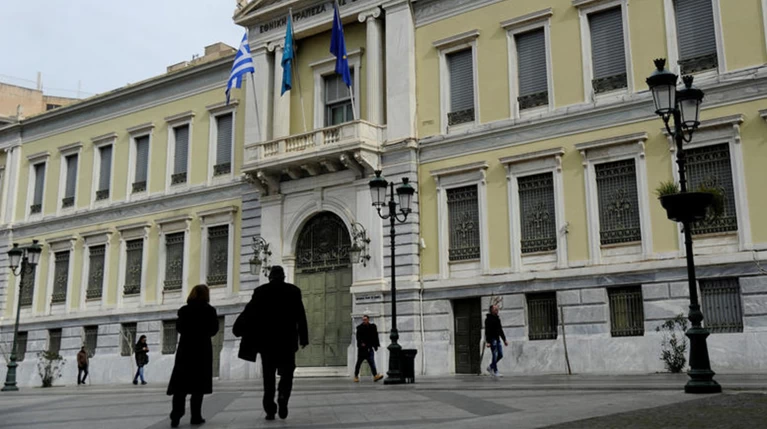 Ο οδικός χάρτης για τη σταδιακή χαλάρωση των capital controls