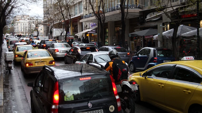 «Κόλαση» και σήμερα στους δρόμους της Αθήνας