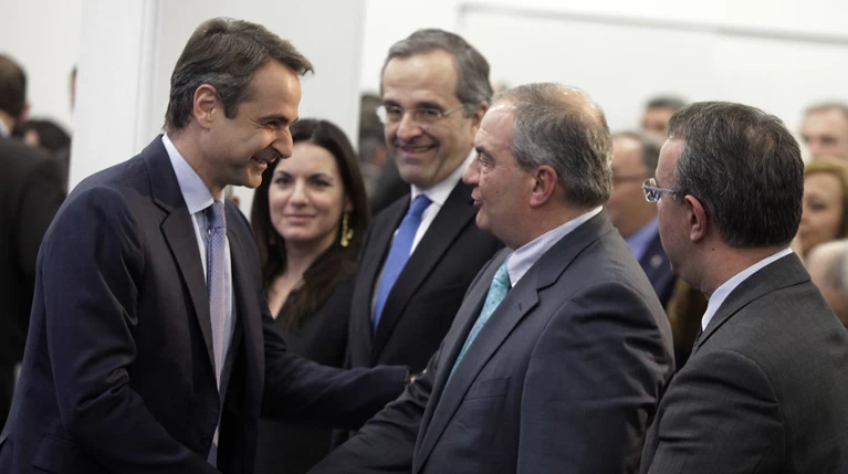 Ο Σαμαράς, ο Καραμανλής και... οι δυσκολες ισορροπίες του Κυριάκου στη ΝΔ