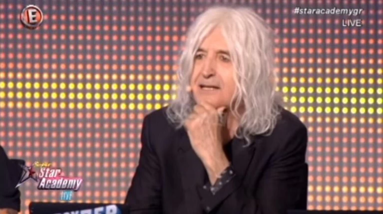 Το Epsilon διακόπτει τη συνεργασία του με τον Νίκο Καρβέλα - Τι συνέβη