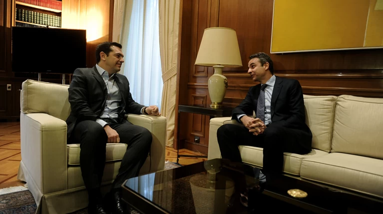 Δημοσκόπηση ΠΑΜΑΚ: Στις 16 μονάδες η "ψαλίδα" Ν.Δ.-ΣΥΡΙΖΑ