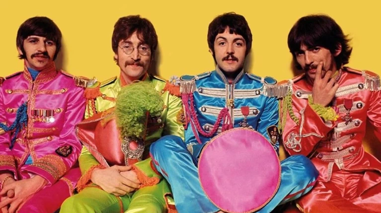 Beatles: Το Λίβερπουλ γιορτάζει τα 50 χρόνια του Sgt. Pepper's