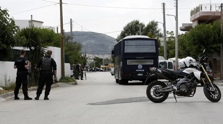 Θα χτυπήσουν την μαφία στο Μενίδι μέσω ...πόθεν έσχες των Ρομά