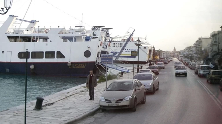 Θρίλερ με αιφνίδιο θάνατο αξιωματικού πλοίου στη γραμμή Κυλλήνη-Ζάκυνθος