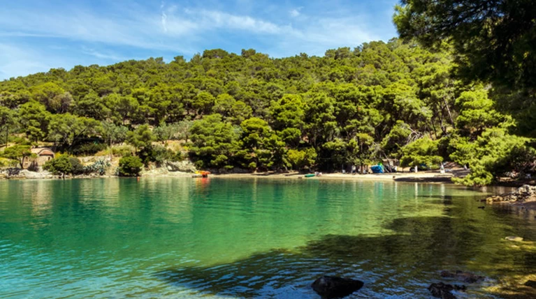 Ο Γ. Αδαμάκος για τον Πόρο: Ενας παράδεισος δυο βήματα από Αθήνα