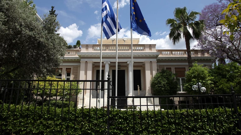 Εκνευρισμός στο Μαξίμου από τις αποκαλύψεις για το 2015