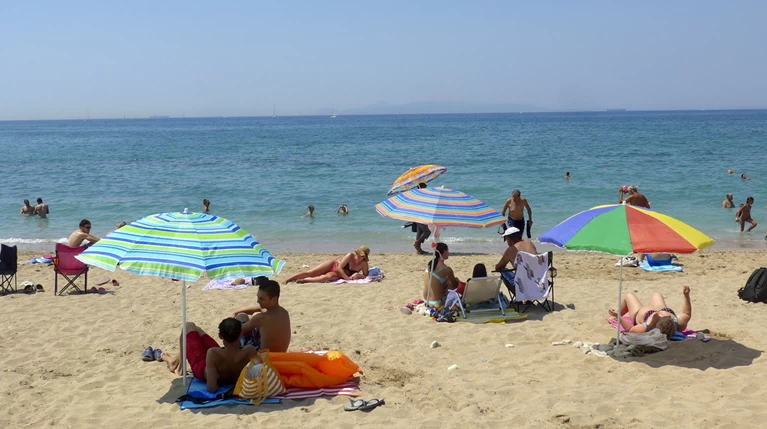 Μονοήμερες αποδράσεις σε παραλίες μια «ανάσα» από την Αθήνα